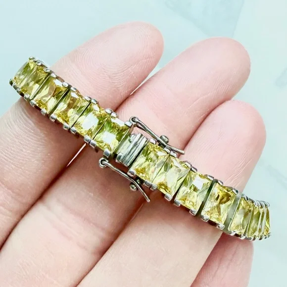 Dazzling Sterling Silver 925 Yellow Gemstone Tennis Bracelet Box Clasp - Picture 4 of 8